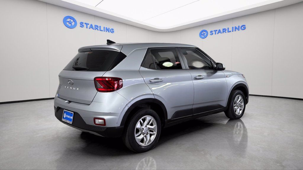 Used 2022 Hyundai Venue SE w/ Cargo Package FWD image 9