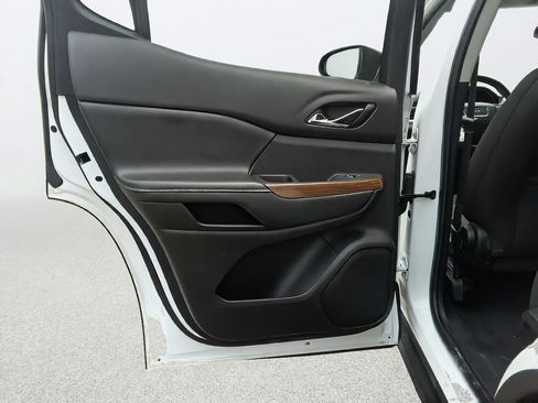 Used 2019 GMC Acadia SLE FWD image 31