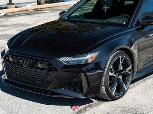 Used 2021 Audi RS 6 w/ Carbon Optic Package image 6