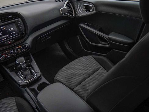 Certified 2024 Kia Soul LX w/ Option Group 015 image 26