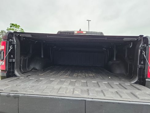 Used 2019 RAM 1500 Laramie AWD/4WD image 29
