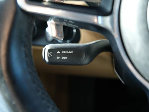 Used 2017 Porsche Macan image 41