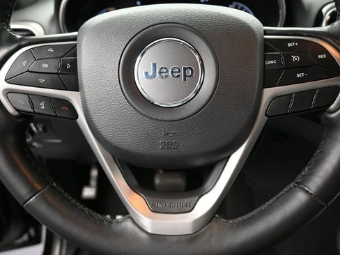 Used 2020 Jeep Grand Cherokee Altitude image 31