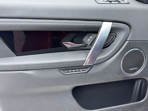 Used 2022 Land Rover Discovery Sport SE image 41