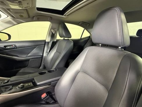 Used 2014 Lexus IS 350 w/ Navigation Package RWD image 5