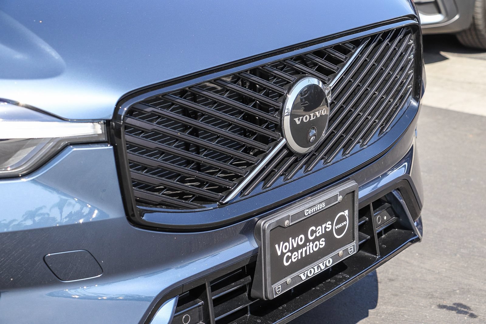 Used 2026 Volvo XC60 B5 Plus w/ Protection Package Premier AWD/4WD image 5