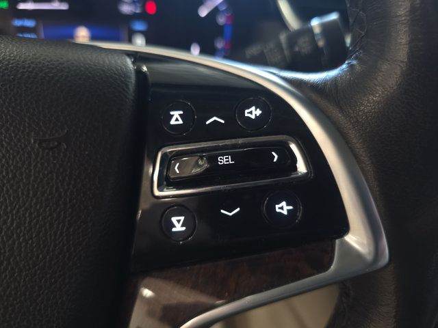 Used 2013 Cadillac XTS Luxury FWD image 16