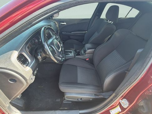 Used 2019 Dodge Charger R/T w/ Blacktop Package RWD image 16