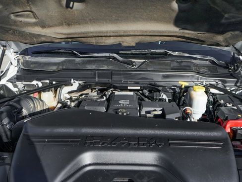 Used 2022 RAM 5500 Tradesman w/ Chrome Appearance Group image 15