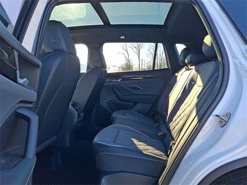 New 2026 Volkswagen Tiguan SEL R-Line image 5