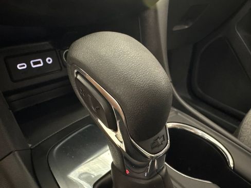 Used 2024 Chevrolet Equinox LT FWD image 26