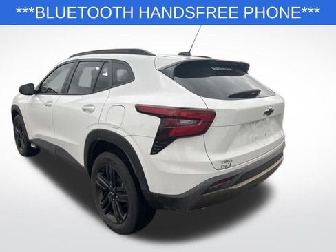 Used 2025 Chevrolet Trax ACTIV image 3
