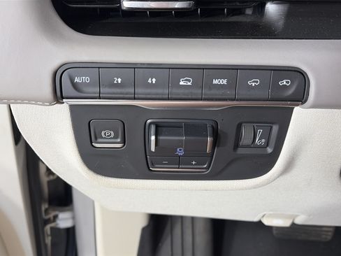 Used 2023 Cadillac Escalade ESV Premium Luxury Platinum w/ LPO, Radiant Package AWD/4WD image 32