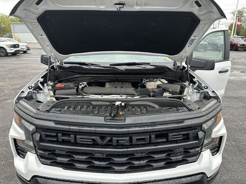 Used 2023 Chevrolet Silverado 1500 Custom Trail Boss w/ LPO, Dark Essentials Package AWD/4WD image 19