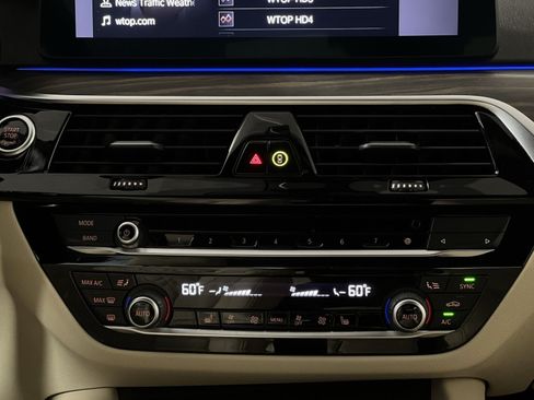Used 2022 BMW 540i xDrive w/ Convenience Package AWD/4WD image 21