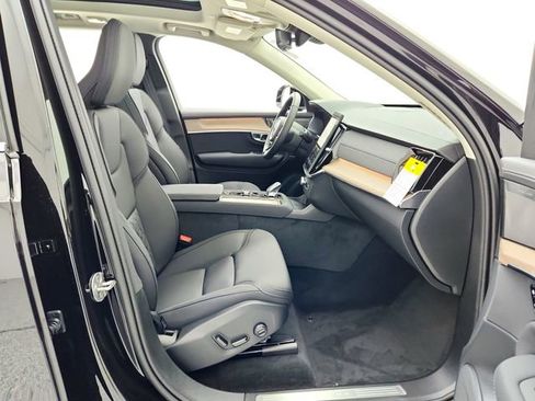 New 2026 Volvo XC90 B6 Plus w/ Protection Package image 14