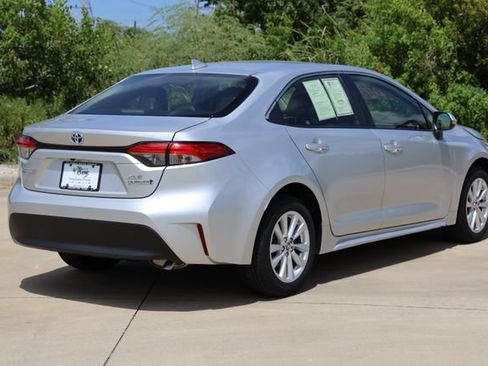 Used 2023 Toyota Corolla XLE FWD image 8