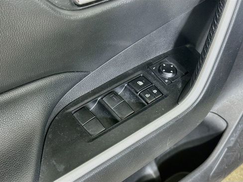 Used 2021 Toyota RAV4 XLE FWD image 17