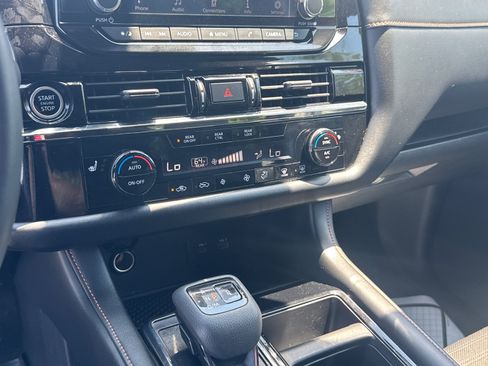 Used 2024 Nissan Pathfinder Rock Creek AWD/4WD image 13