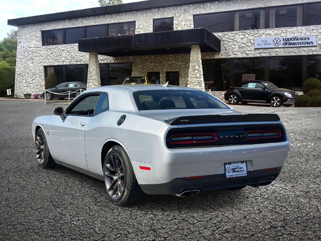 Used 2021 Dodge Challenger R/T Scat Pack RWD image 5