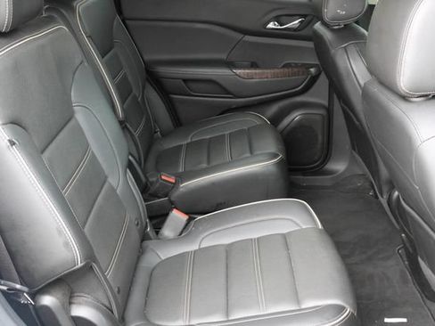 Used 2023 GMC Acadia Denali w/ Denali Technology Package FWD image 19