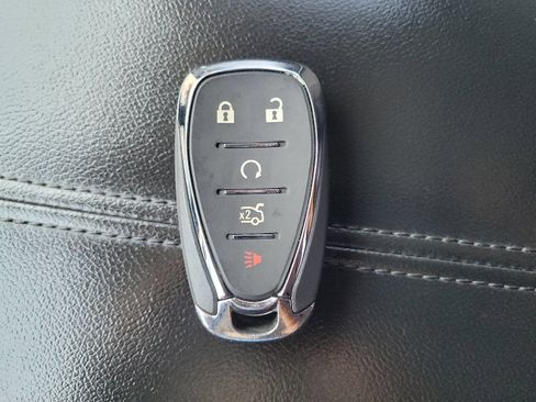 Used 2020 Chevrolet Malibu LT FWD image 32
