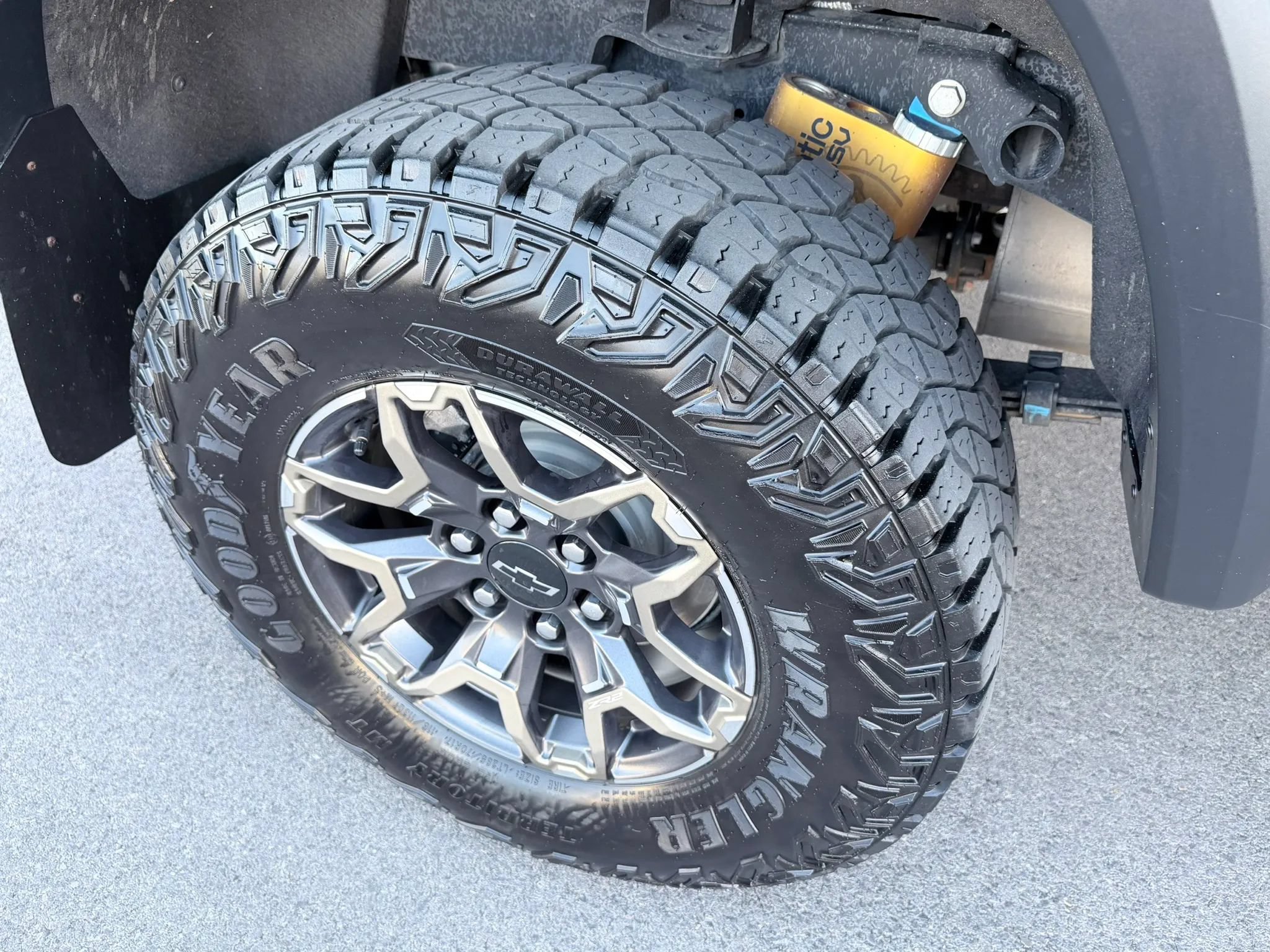 Used 2024 Chevrolet Colorado ZR2 w/ Technology Package AWD/4WD image 20