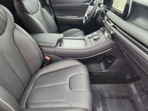 Used 2025 Hyundai Palisade Limited image 13
