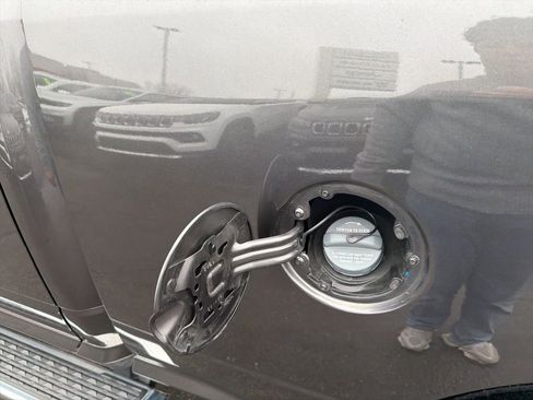 Used 2024 RAM 2500 Big Horn image 8