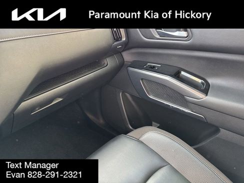 Used 2022 Nissan Pathfinder SL w/ SL Black Package image 27