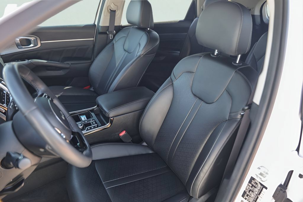 Used 2023 Kia Sorento SX FWD image 10