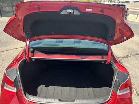 Certified 2024 Hyundai Elantra SEL FWD image 28