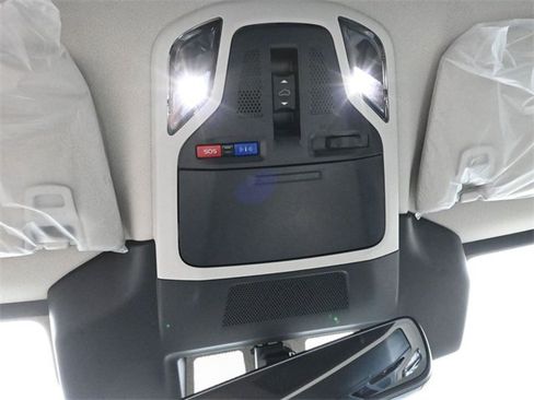 Used 2025 Subaru Outback Premium image 16