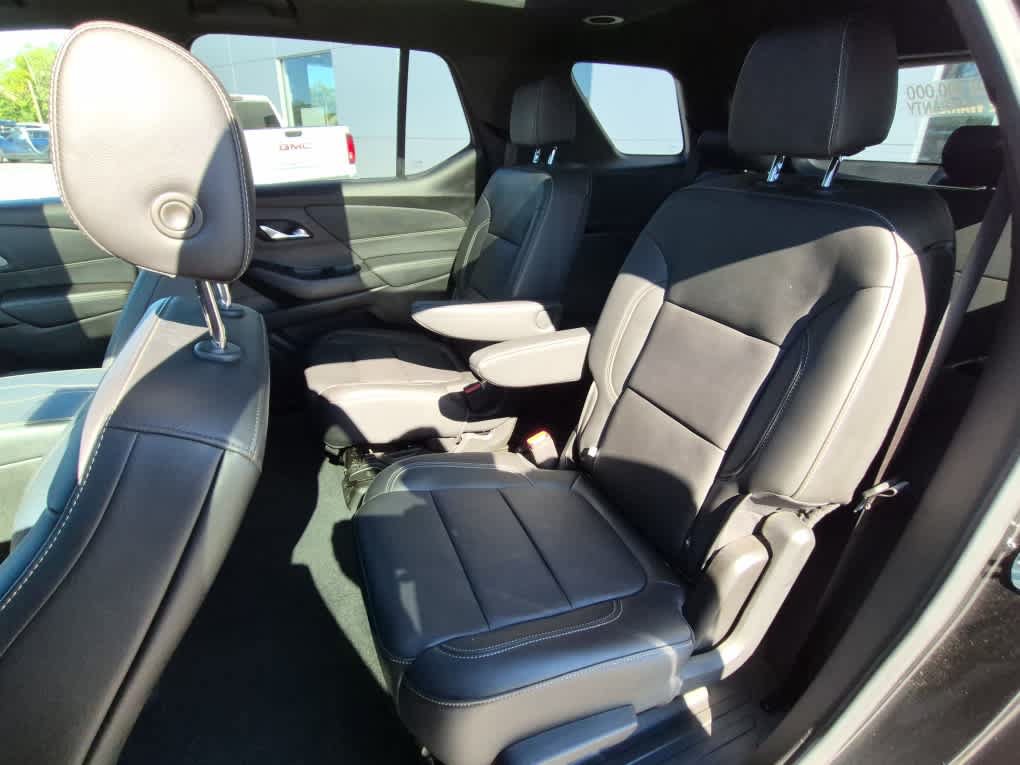 Used 2023 Chevrolet Traverse LT w/ LT Premium Package AWD/4WD image 8