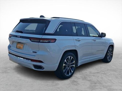 Certified 2023 Jeep Grand Cherokee Overland w/ Luxury Tech Group IV AWD/4WD image 5