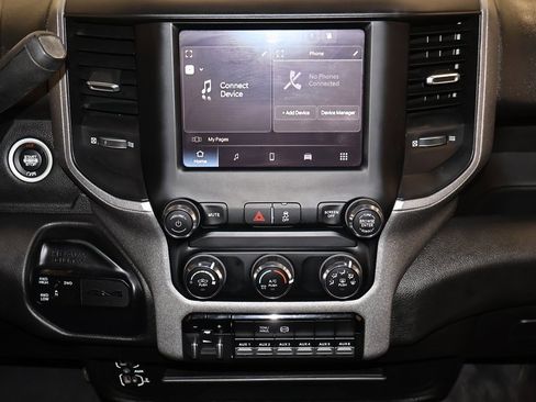 Used 2024 RAM 2500 Tradesman w/ Chrome Appearance Group image 27