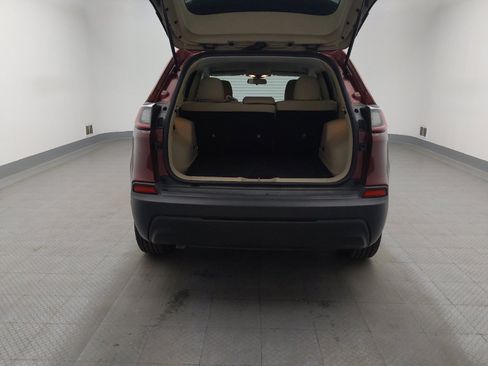 Used 2019 Jeep Cherokee Latitude w/ Popular Appearance Group FWD image 29