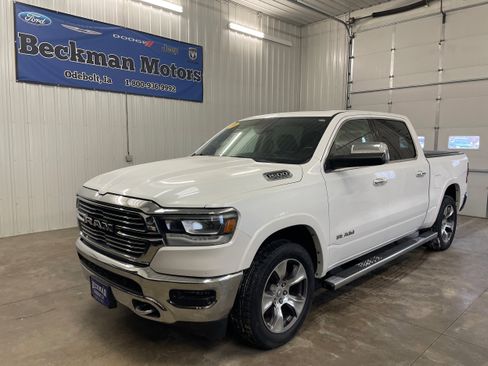 Used 2019 RAM 1500 Laramie AWD/4WD image 1