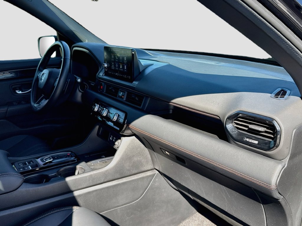 Used 2025 Honda Pilot TrailSport image 39