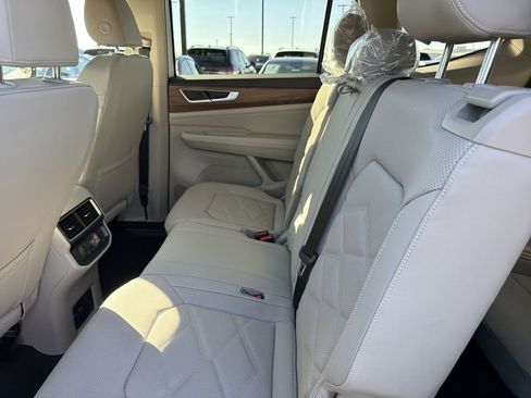New 2026 Volkswagen Atlas SE image 12