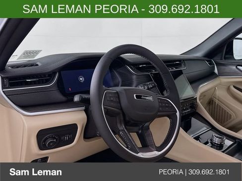 New 2025 Jeep Grand Cherokee L Limited w/ Luxury Tech Group II image 9