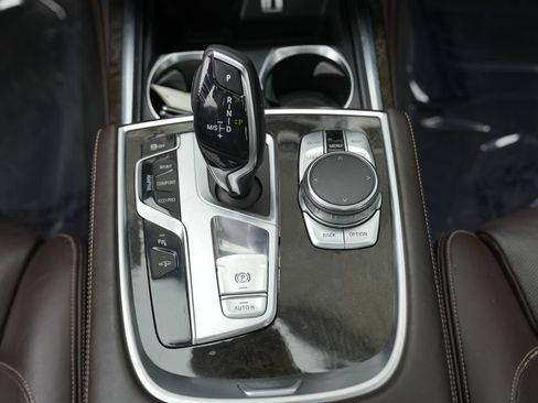 Used 2016 BMW 750i xDrive AWD/4WD image 50