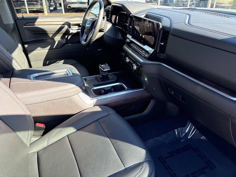 Used 2022 GMC Sierra 1500 SLT w/ SLT Premium Package image 34