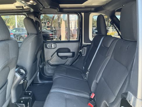 Used 2021 Jeep Wrangler Unlimited Sport AWD/4WD image 15