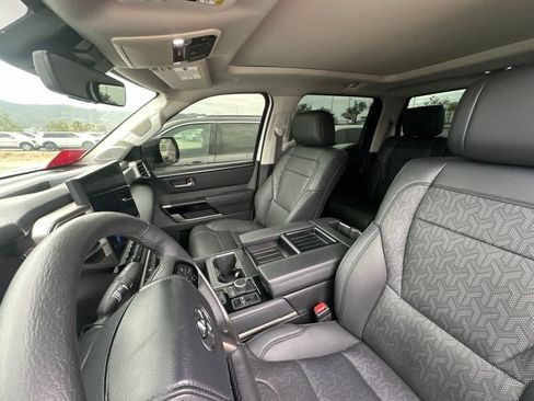 Used 2024 Toyota Tundra Limited AWD/4WD image 8