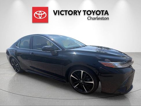Used 2018 Toyota Camry XSE FWD image 5