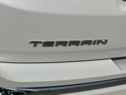 Used 2024 GMC Terrain Denali w/ Denali Premium Package AWD/4WD image 33