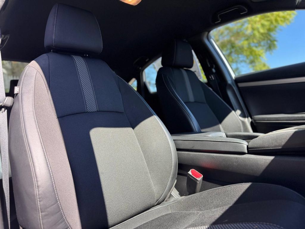 Used 2019 Honda Civic Sport image 29