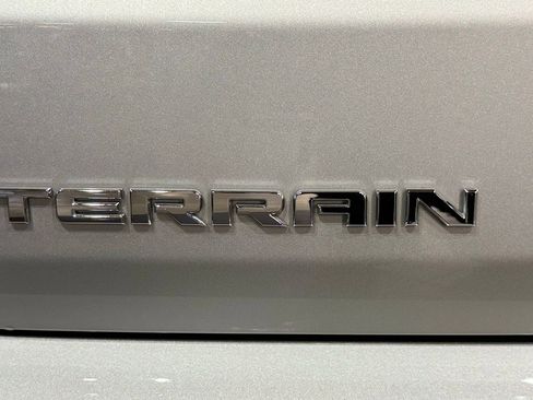 Used 2019 GMC Terrain Denali w/ Advanced Safety Package AWD/4WD image 24