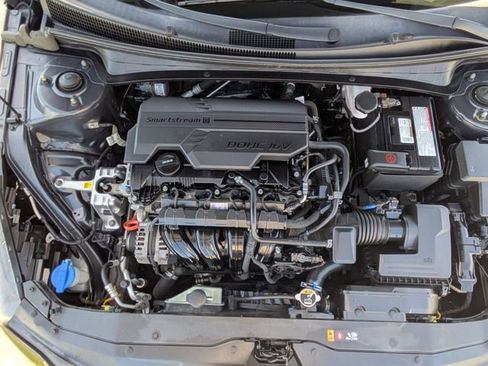 Used 2021 Hyundai Elantra SEL FWD image 34